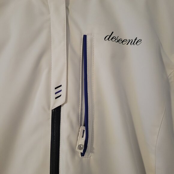 Descente Womens White Ski Jacket with removable hood - Picture 3 of 10